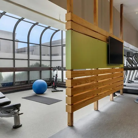 Courtyard By Marriott Pittsburgh Airport-3