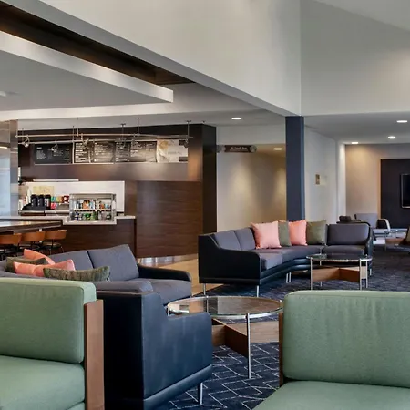Courtyard By Marriott Pittsburgh Airport-2